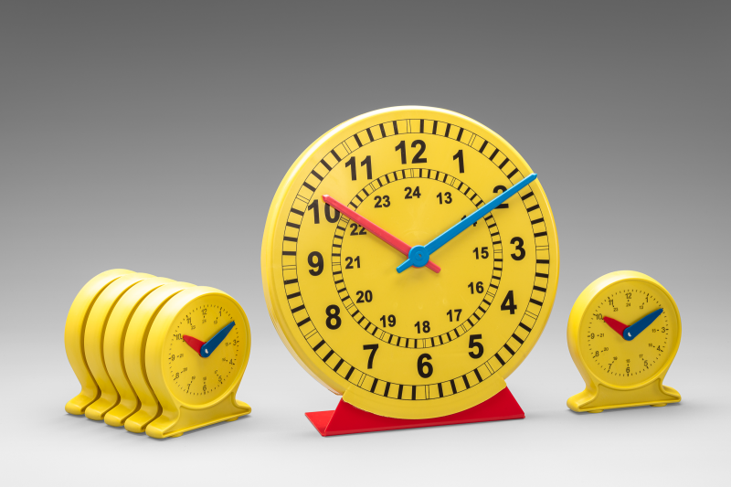 Undervisnings ursæt - 1 stort ur, 24 små ure