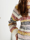 Sweater med melerede striber