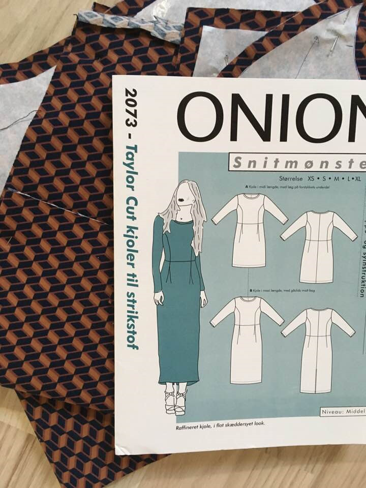ONION 2073 cut kjoler i jersey - Onion ApS
