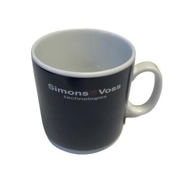 Blå kaffe kop med SimonsVoss logo
