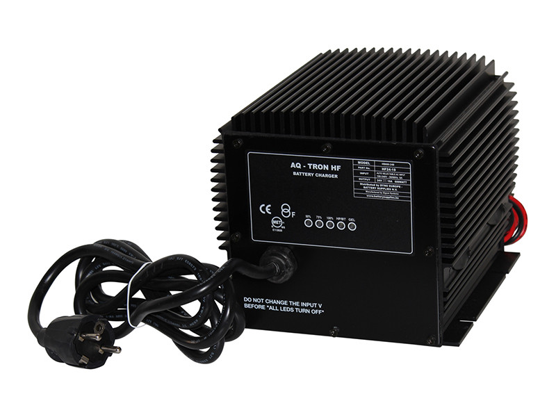 Charger 19A/24V/196x180x165 100-240Vac Charger-Traction
