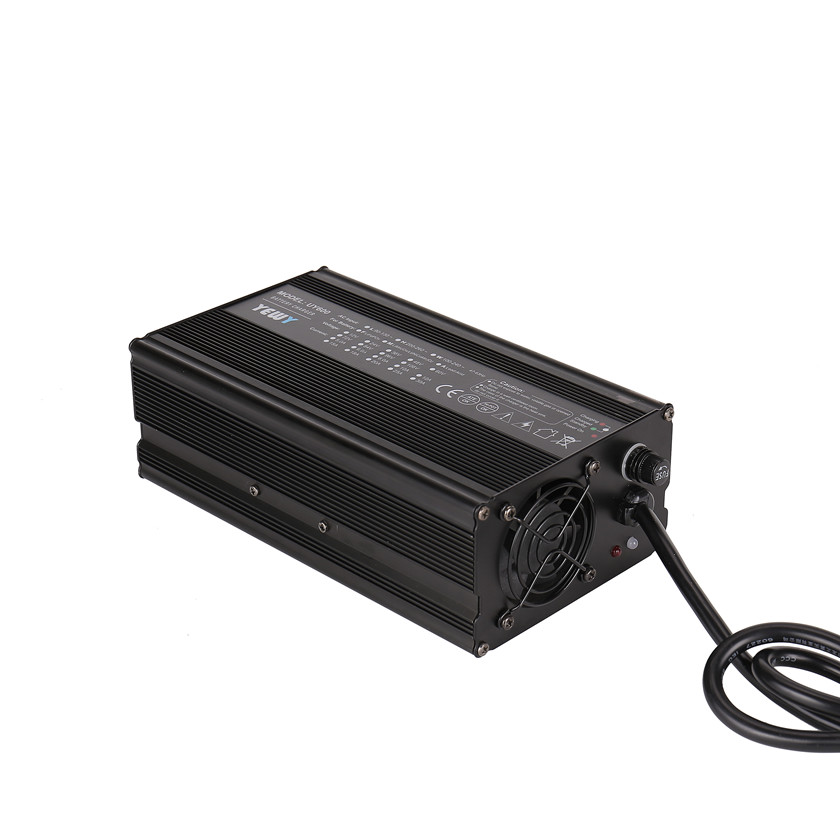 Charger 20A/12V/207x120x70 <br />Charger