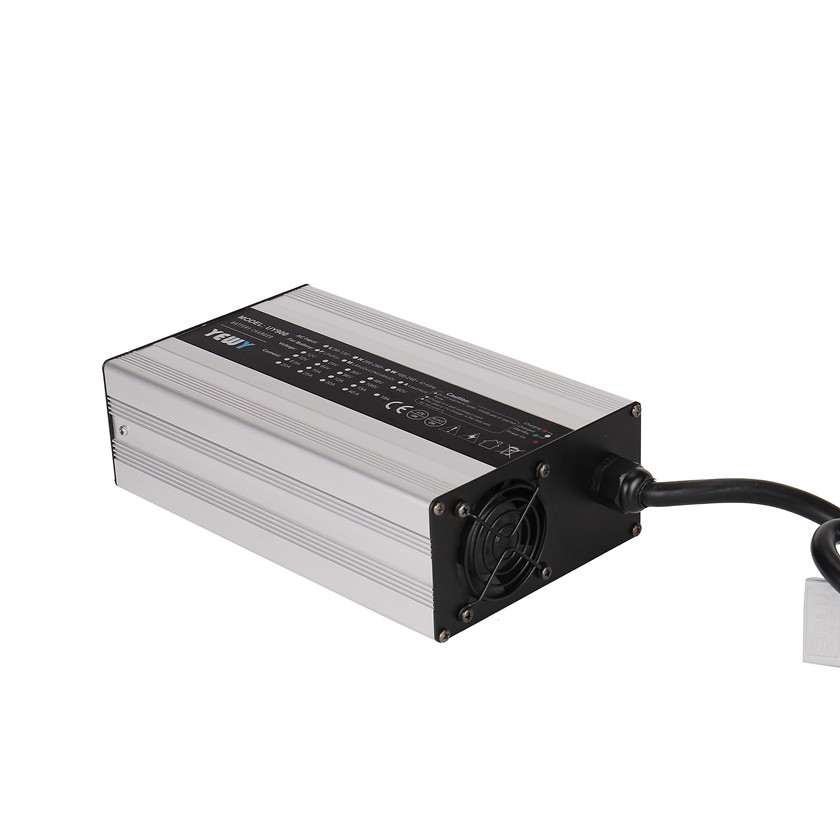 Charger 30A/12V/220x135x70 <br />Charger