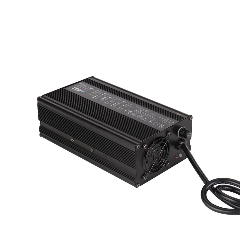 Charger 6A/72V/208x120x70 <br />Charger