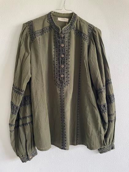 MAISON HOTEL BLUSE, RENATO MOSS