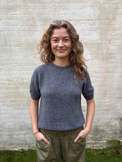 BY LUND STRIK, GRETHE GRÅ