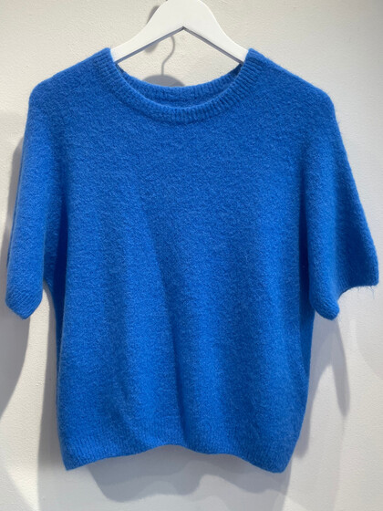 BY LUND STRIK, GRETHE COBALT