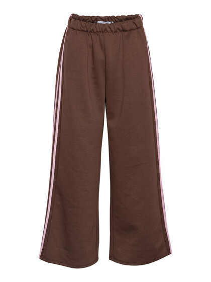 AMAZE CPH BUKS, FREYA BROWN-ROSE