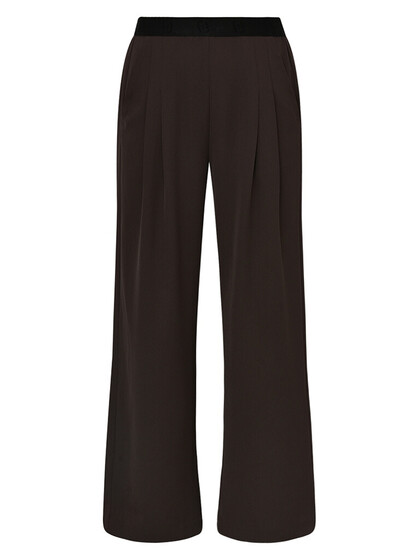 GOSSIA BUKS, CLOE ATALIE CHOCOLATE