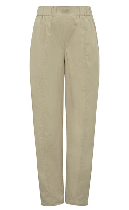 GOSSIA BUKS, NANJA SAND