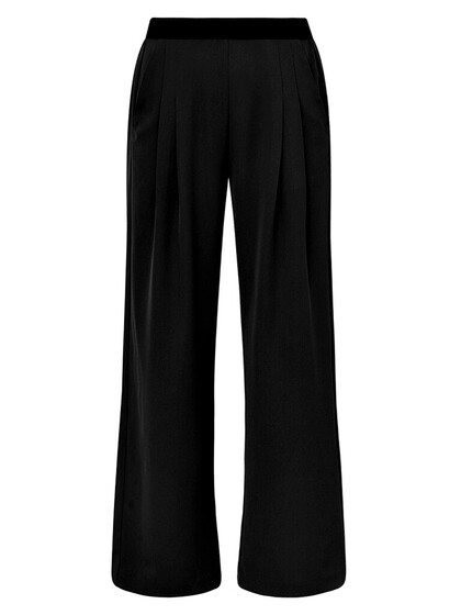 GOSSIA BUKS, CLOE ATALIE BLACK