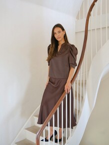 NEO NOIR NEDERDEL, BOVARY DARK BROWN