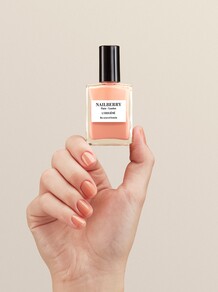 NAILBERRY NEGLELAK, MADE YOU BLUSH