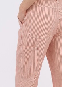 NEO NOIR BUKS, ZUZAN STRIPE RED