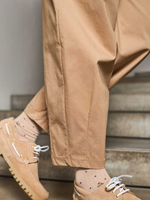 BLACK COLOUR BUKS, BEATE BARREL LATTE