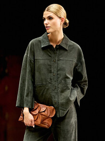 DEPECHE CLUTCH, 17250 DARK COGNAC