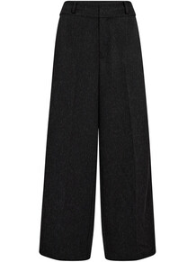 GOSSIA BUKS, ANNABELL BLACK