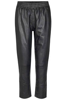 CO' COUTURE SKIND BUKS, SHILOH BLACK