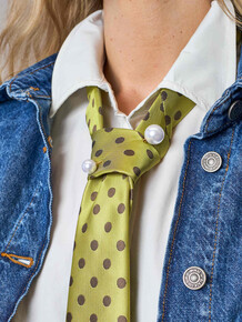 BLACK COLOUR MULTIPIN LONG, PEARL