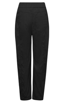 GOSSIA BUKS, NANJA BLACK