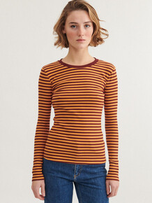BASIC APPAREL TEE, LUDMILLA 802 BUCKSIN/BORDEAUX