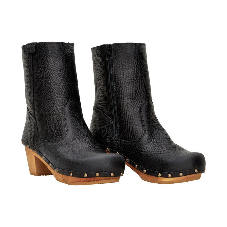 sanita stiefel sale