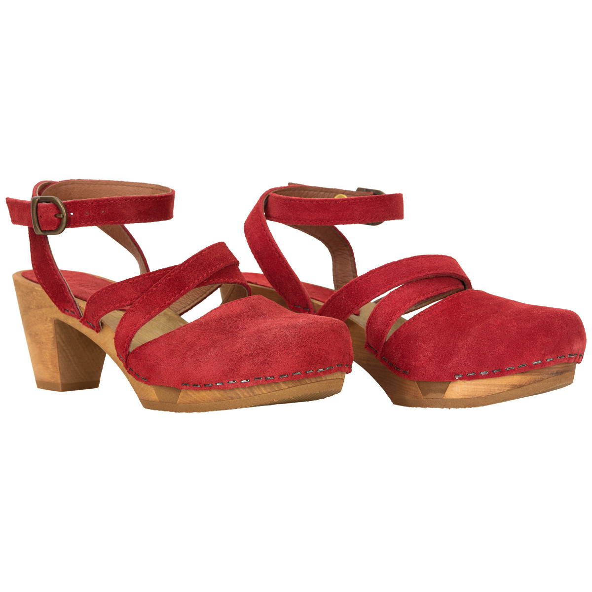 sanita tinja clogs