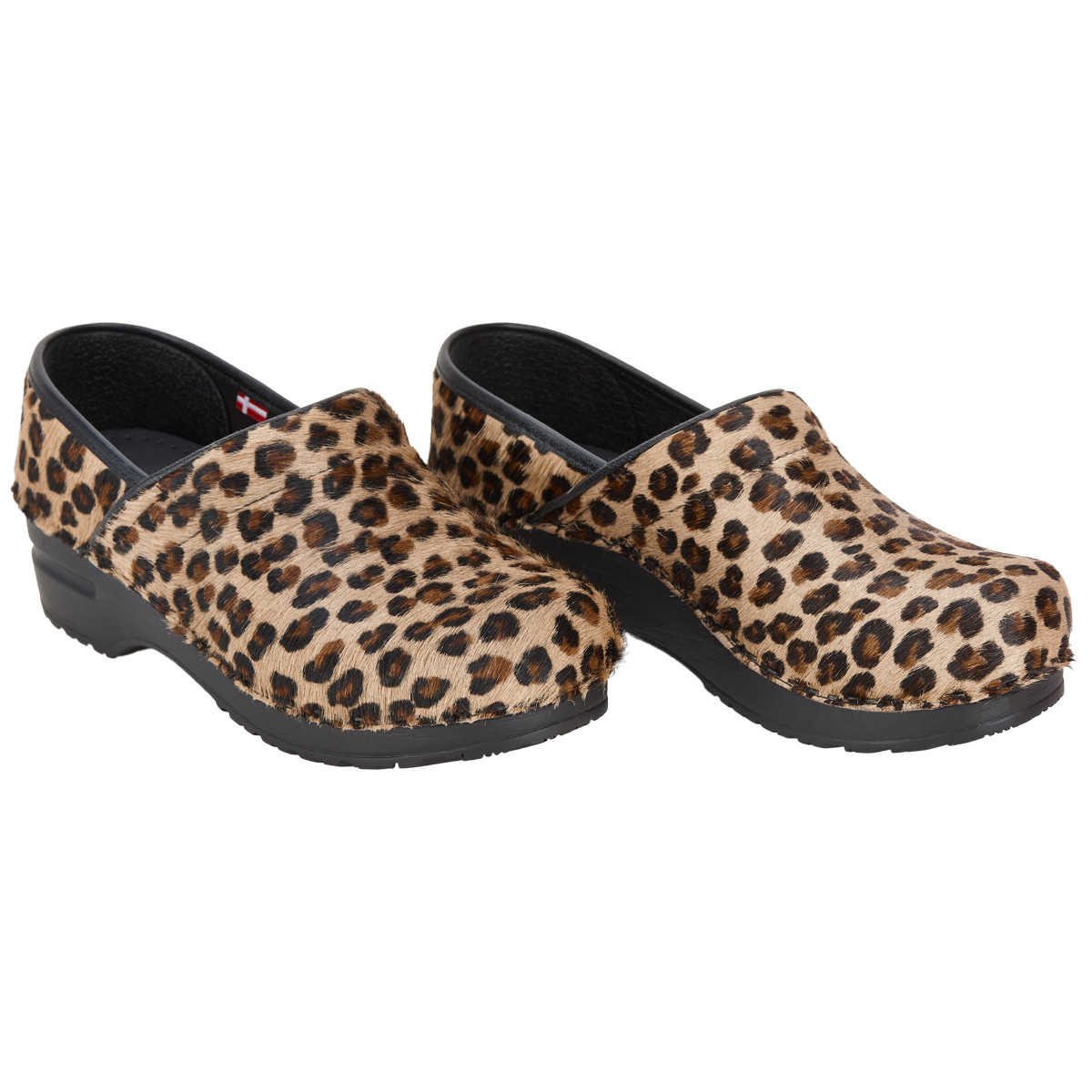 leopard print clogs