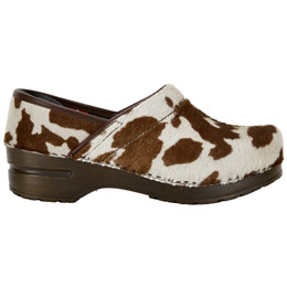 sanita cow clogs