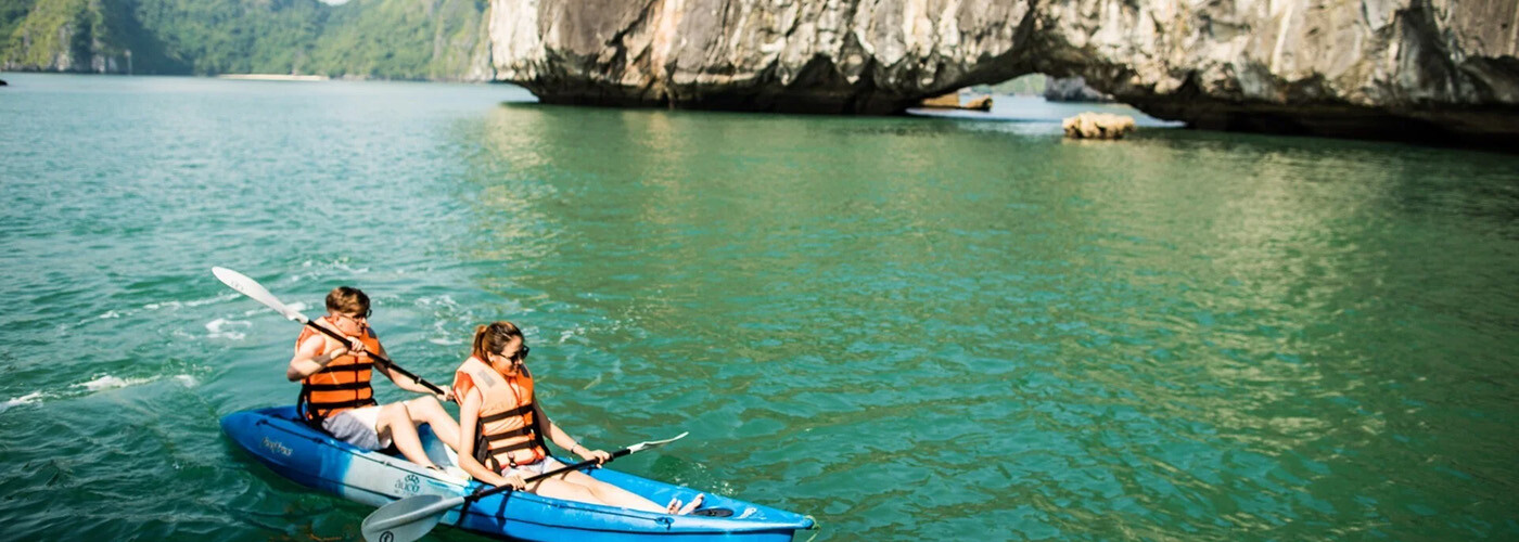 Kayak i Halong bay