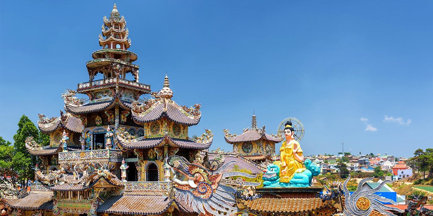 Farverige og unikke Chua Linh Phuoc Pagoda