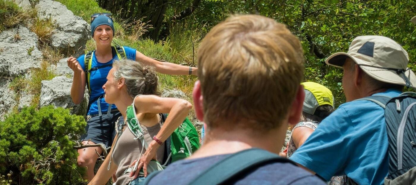 Erfarne turledere og glade gæster på vandreferie i Toscana. 