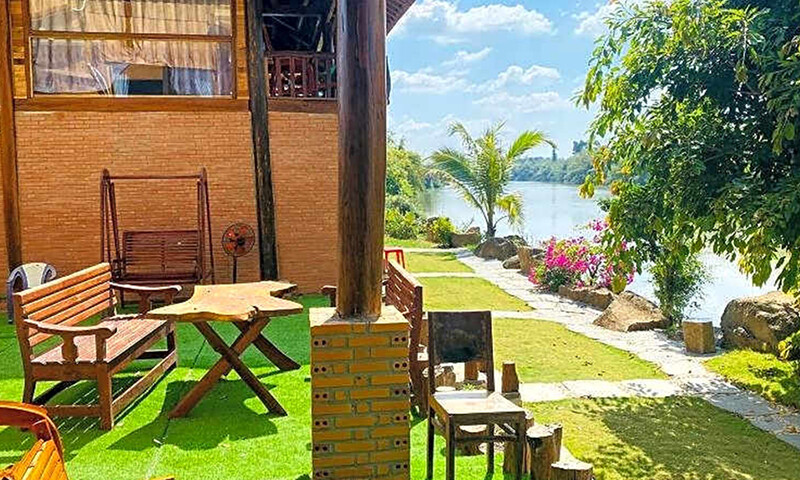Green Bamboo Lodge