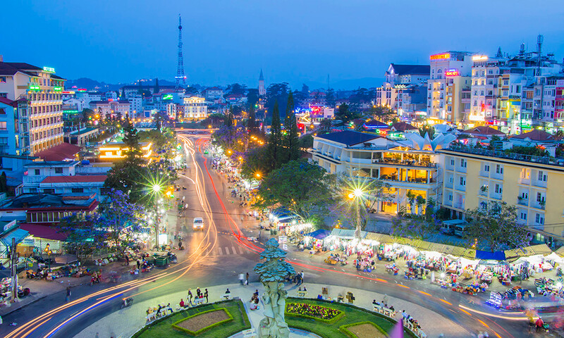 Dalat by night