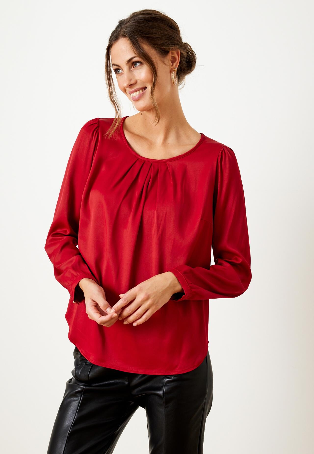 IN FRONT ESMERALDA BLOUSE 15309 224 (Rubi Red 224)