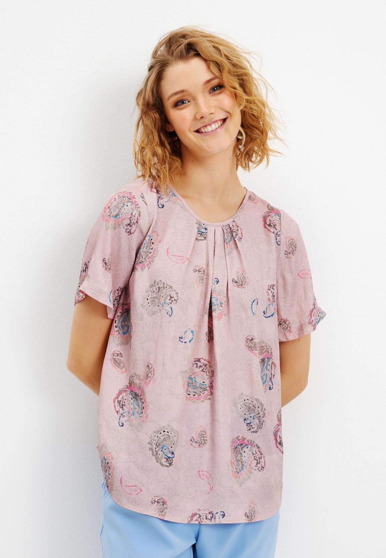 Front Harriet Bluse Farve: Rose Størrelse: Dame