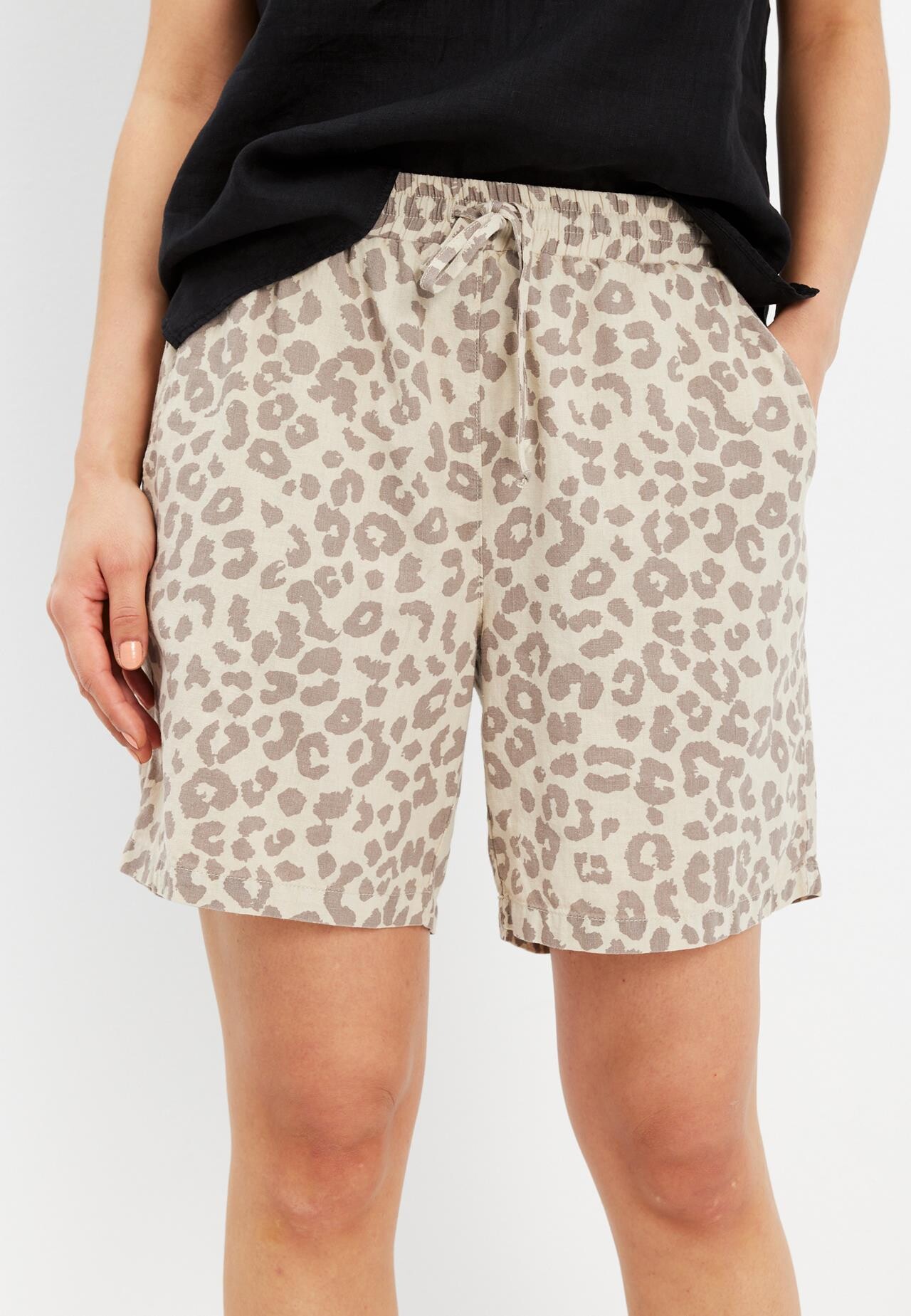 IN FRONT LINA LEO SHORTS 15694 190 (Nature 190, L)