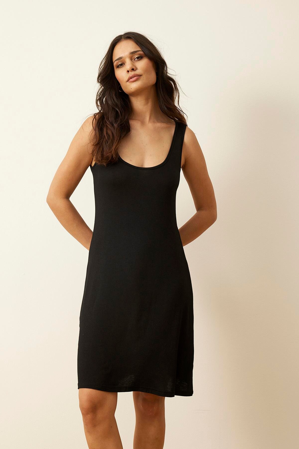 IN FRONT SLIP TANK DRESS 16015 999 (Black 999)