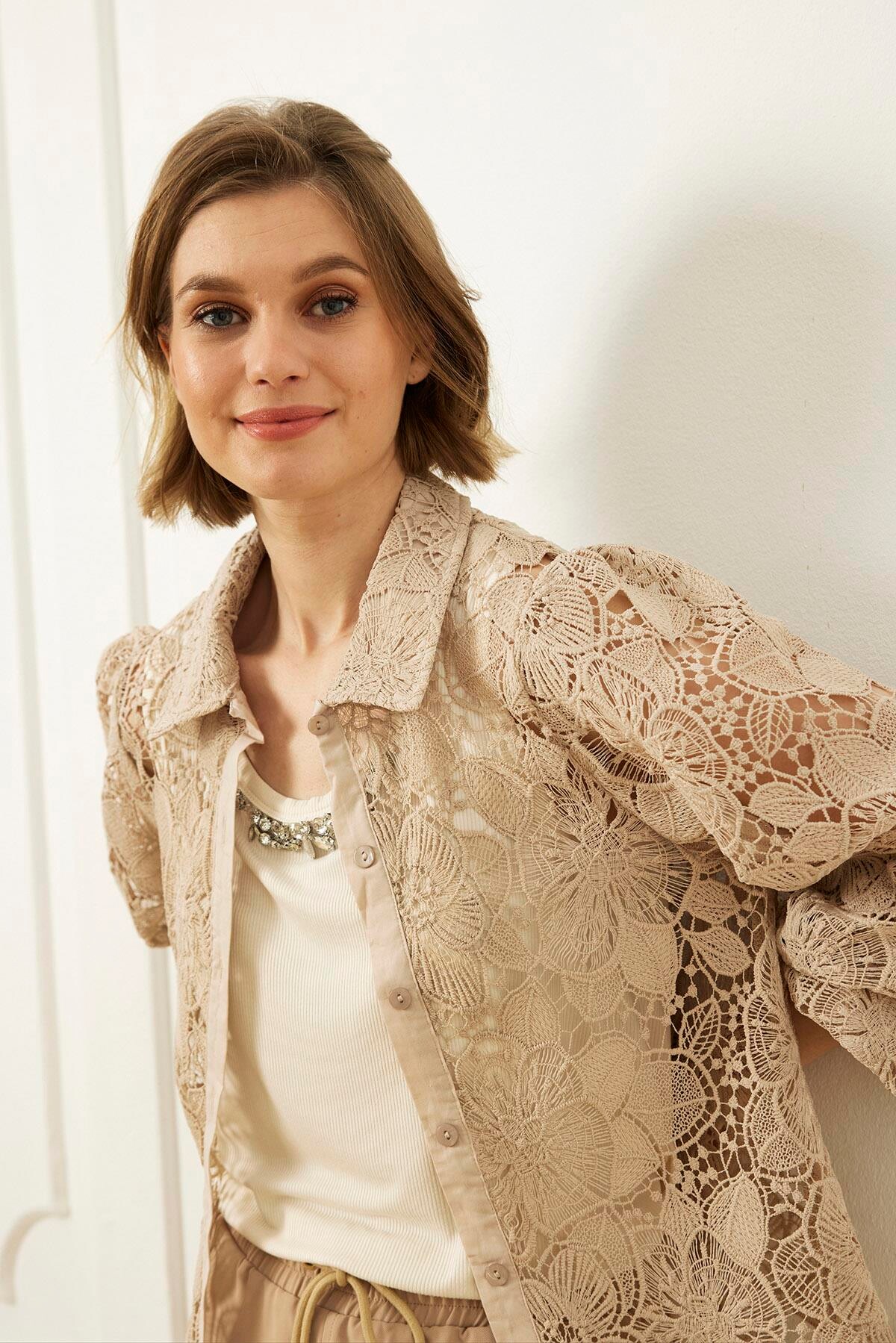 Beige online lace jacket