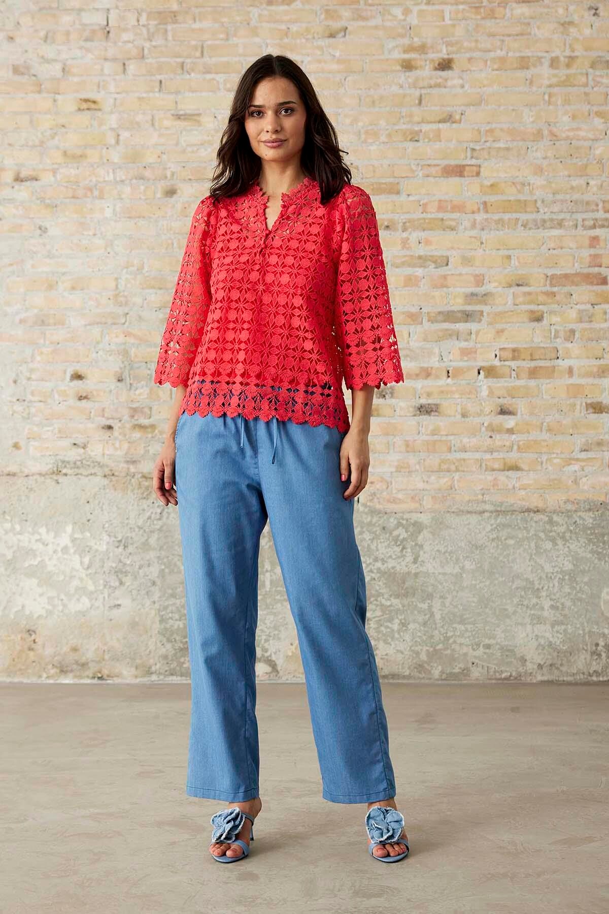 Front Ella Bluse Farve: Coral Størrelse: Dame