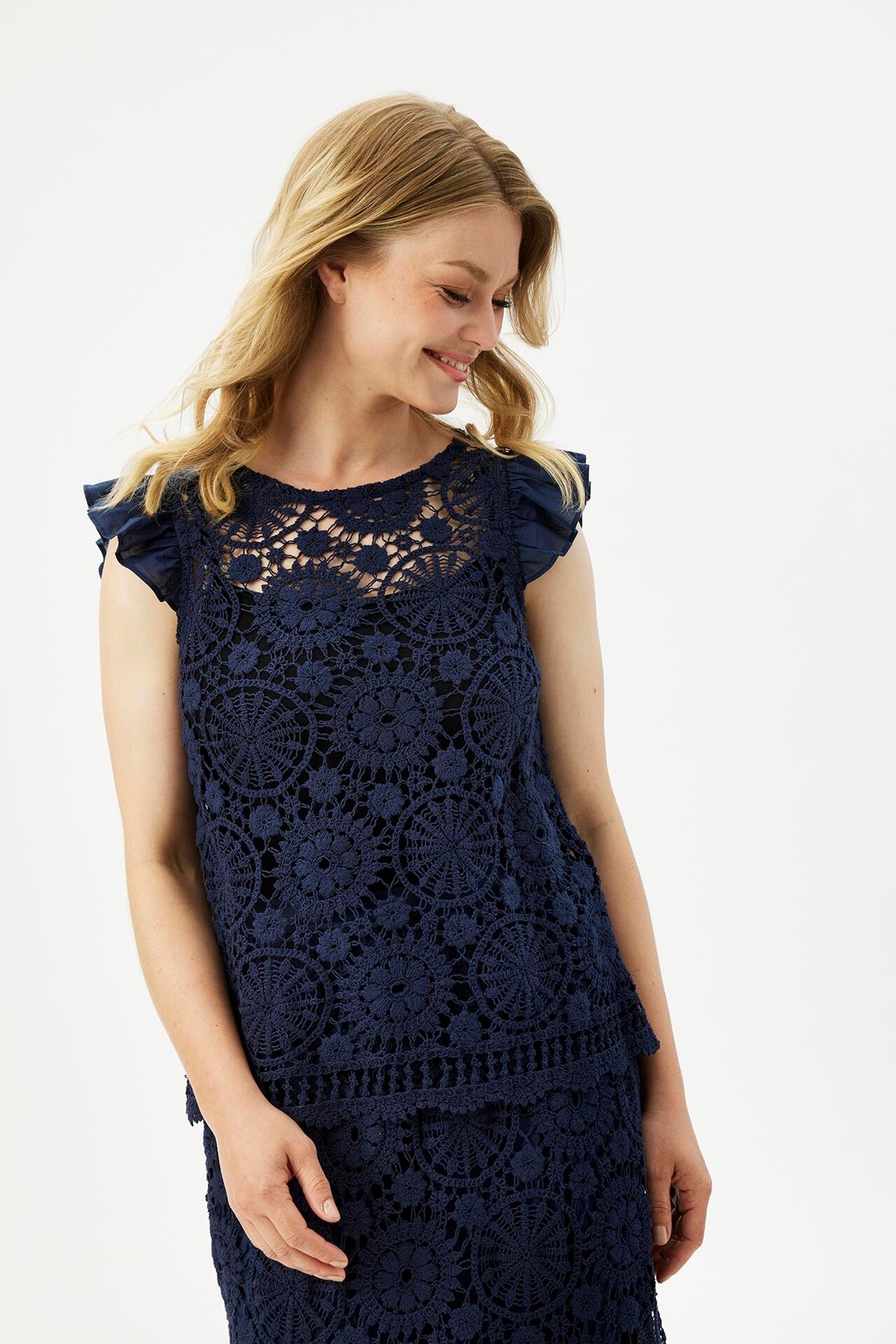 Front Luis Bluse Farve: Navy Størrelse: Dame