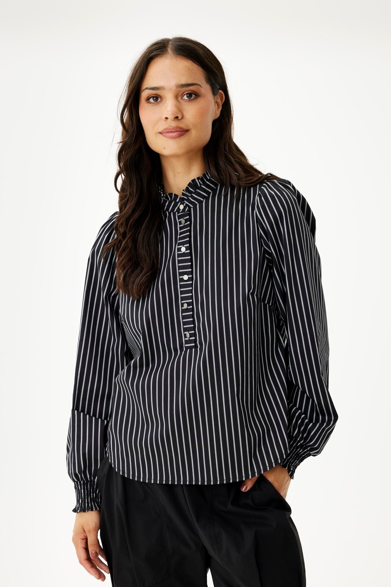 Front Rosalie Bluse Farve: Black Størrelse: Dame