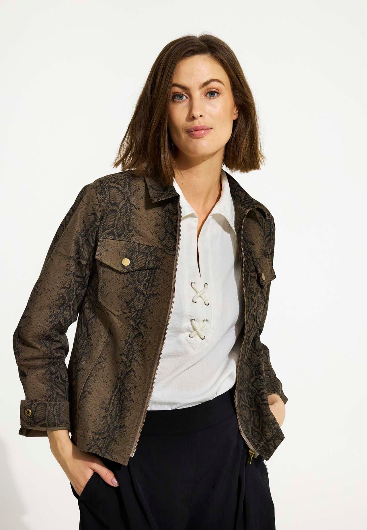 Front Mary Jane Jacket 16540 804 Mocca 804