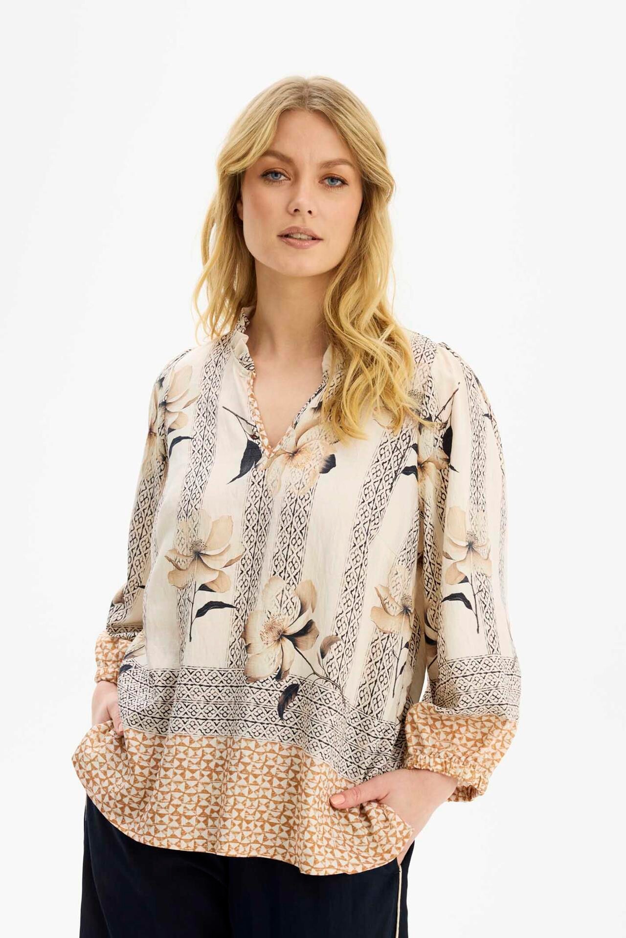 IN FRONT KAISA BLOUSE 16622 025 (Creme 025)