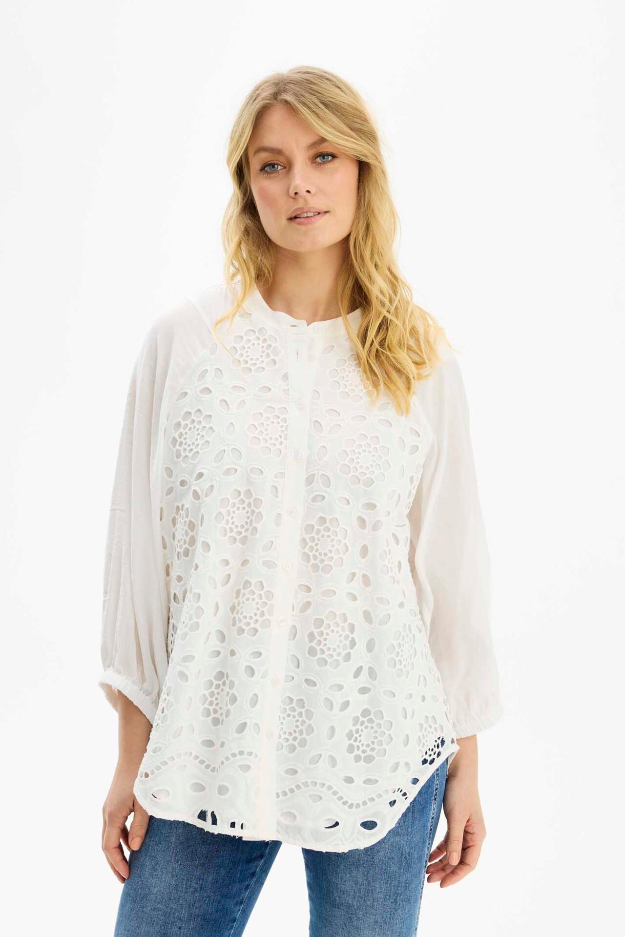 Front Maj Shirt 16610 010 White 010