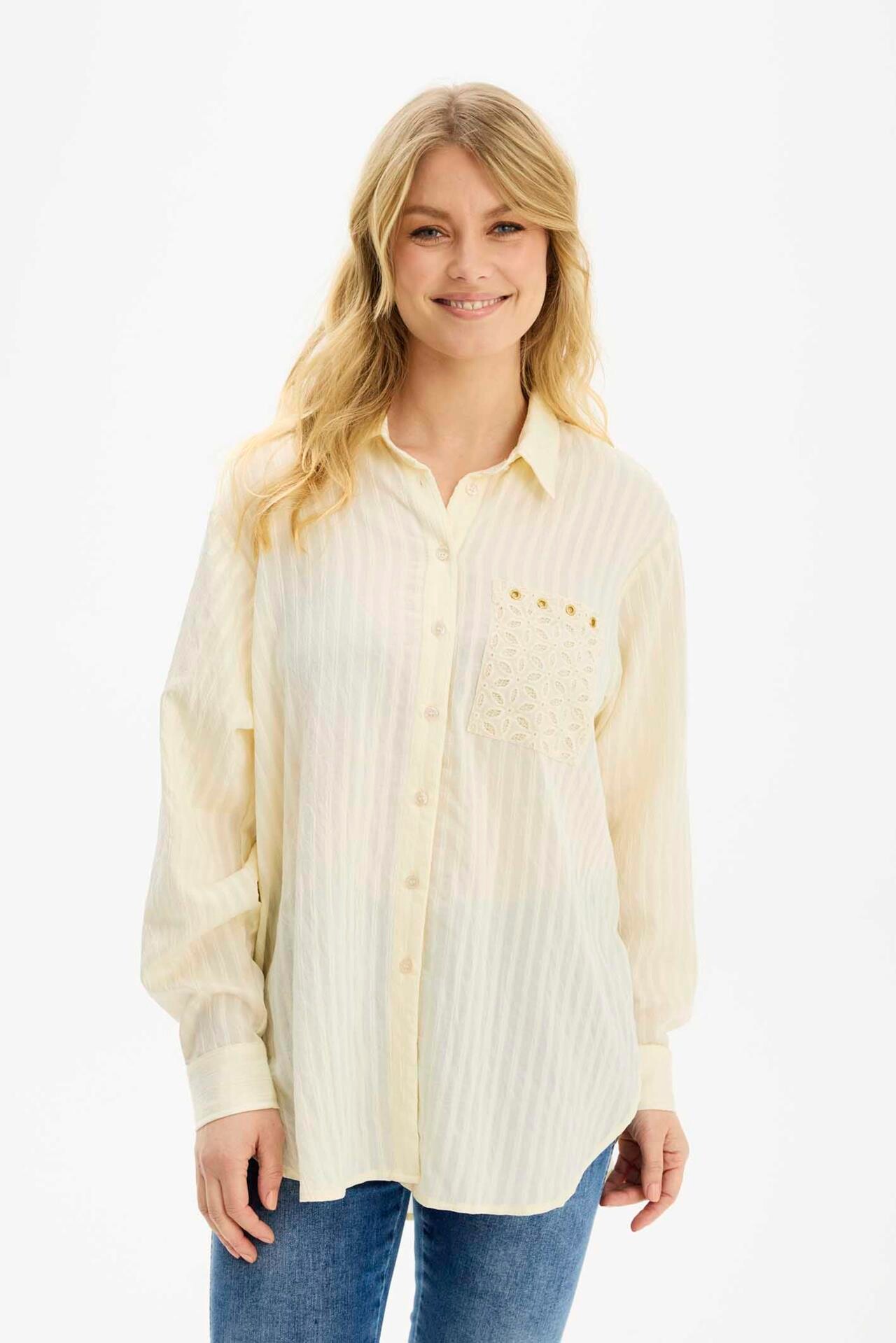 Front Elsa Skjorte Farve: Creme Størrelse: Dame
