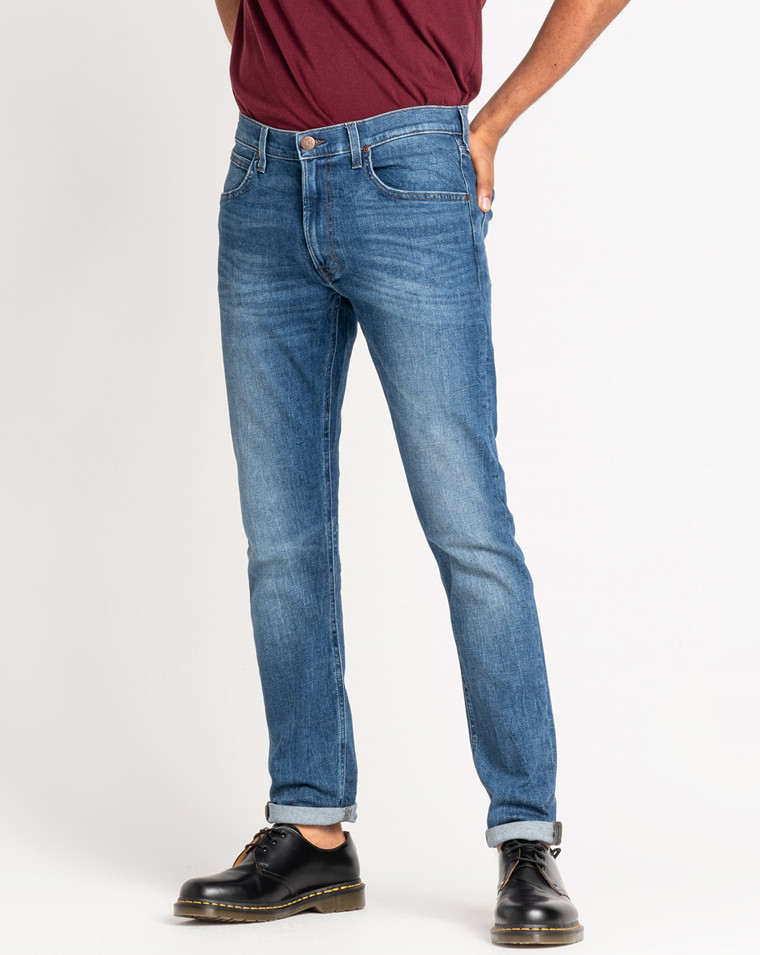 lee tapered jeans