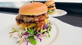 Cafe burger
