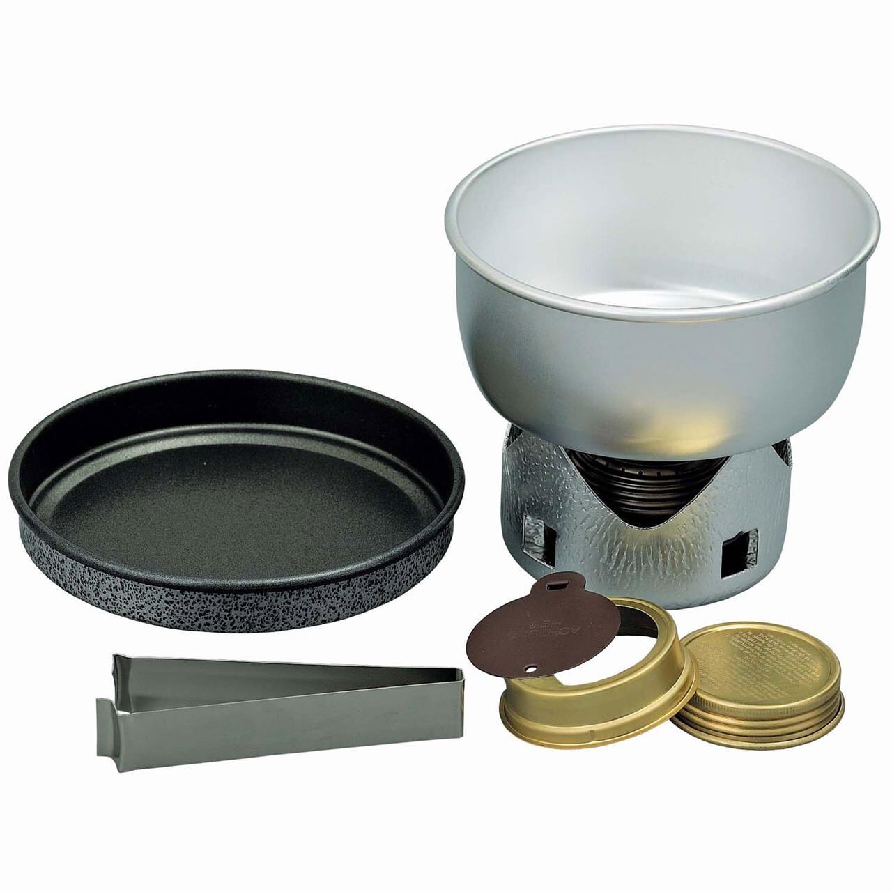 Mini 28 Teflon fra Trangia er den ideelle løsning for outdoor-entusiaster, der værdsætter letvægtsudstyr uden at gå på kompromis med funktionaliteten. Med sin slidstærke Teflon-belægning sikrer denne pande en jævn og hurtig varmefordeling, hvilket gør madlavning til en leg. Den kompakte størrelse gør den perfekt til rygsækrejser eller camping, hvor plads og vægt er afgørende. Uanset om du tilbereder morgenmad eller en lækker middag, leverer Mini 28 Teflon et praktisk og effektivt madlavningsværktøj.

- Letvægtsdesign for nem transport
- Slidstærk Teflon-belægning for optimal madlavning
- Jævn varmefordeling giver perfekte resultater
- Ideel til camping og udendørs aktiviteter
- Kompakt størrelse passer ind i enhver rygsæk
- Nem at rengøre og vedligeholde