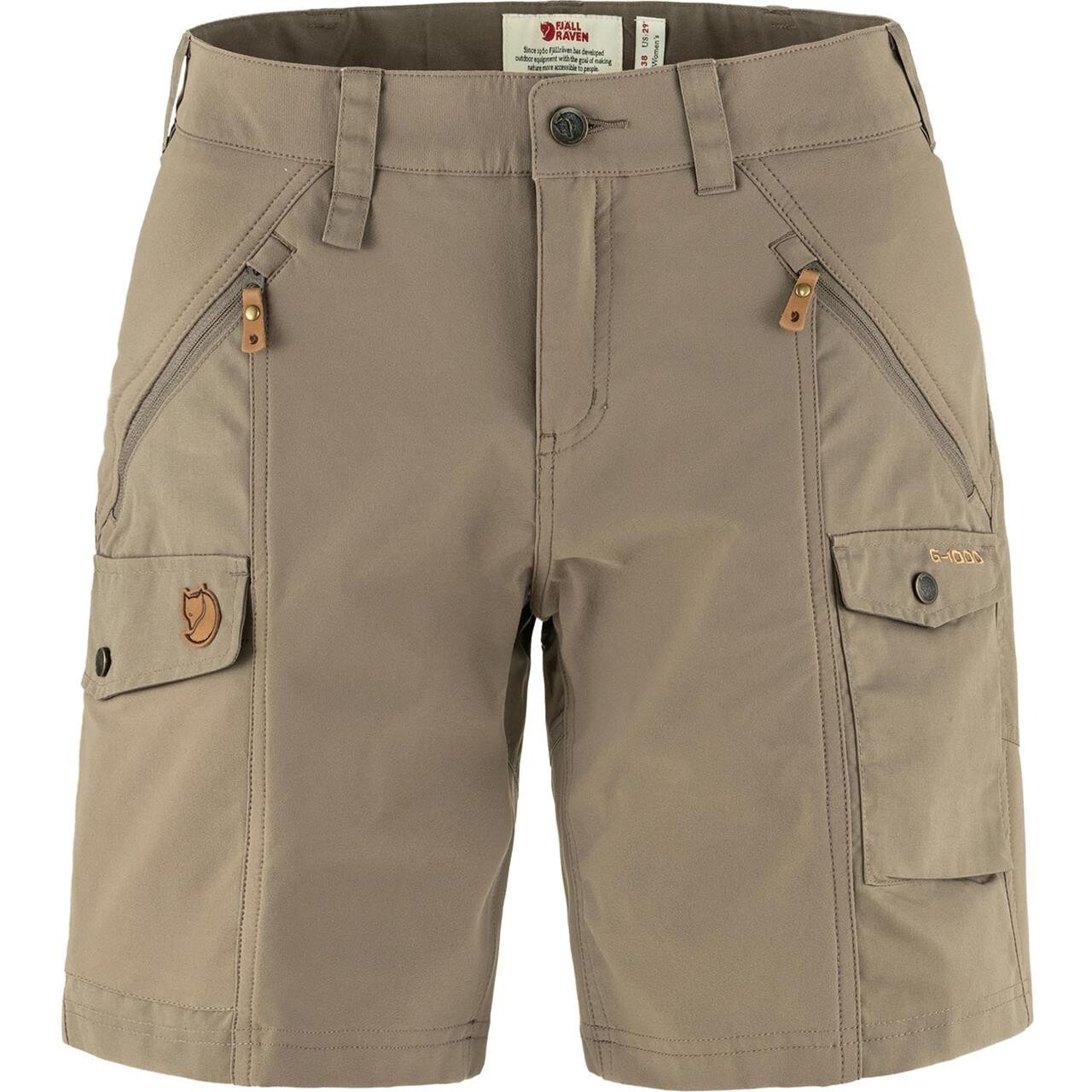 Se Fjällräven Nikka Shorts Curved Woman-suede brown-36 - Shorts hos Friluftsland.dk